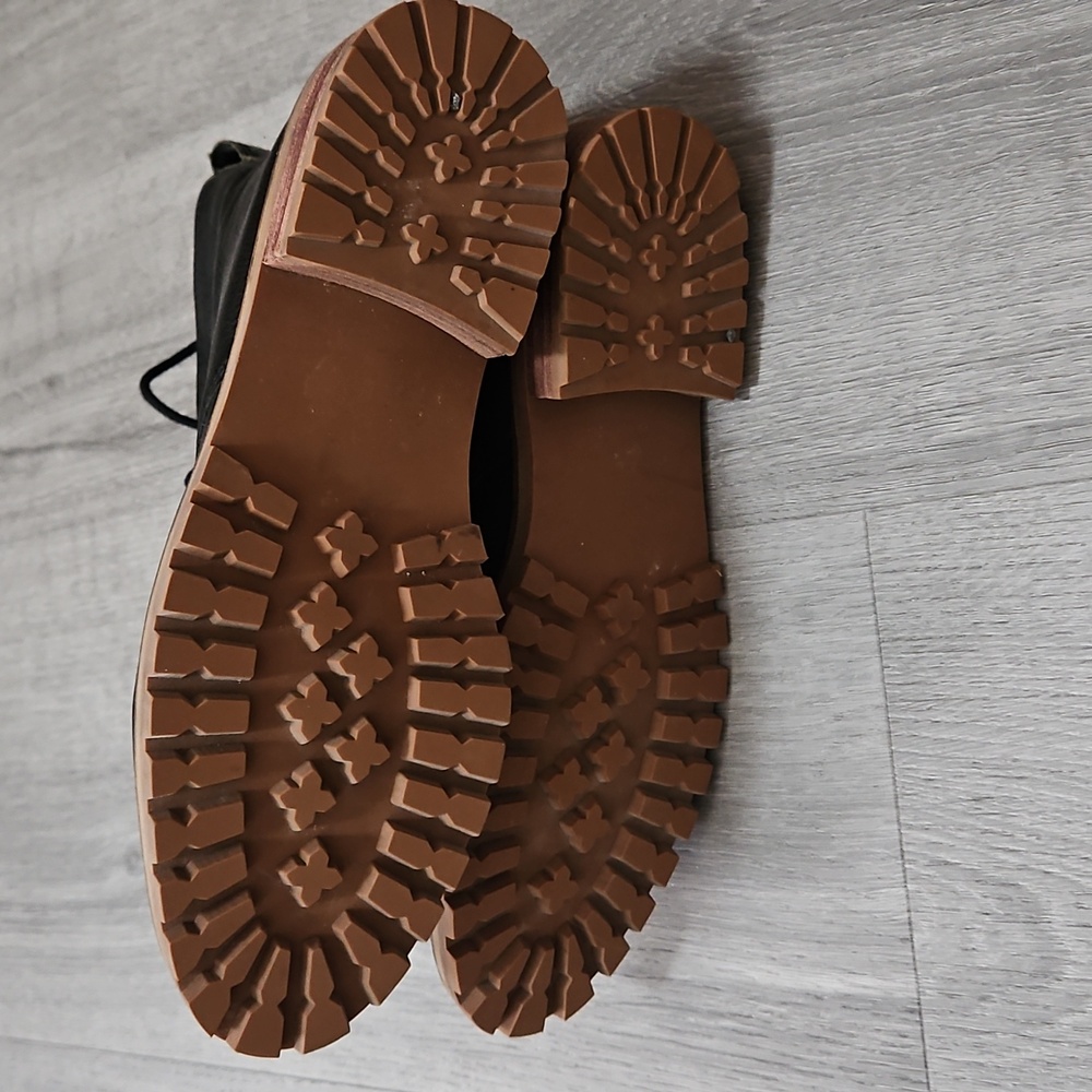 Madewell Clair Lace-up Leather Boot - Picture 3 of 6